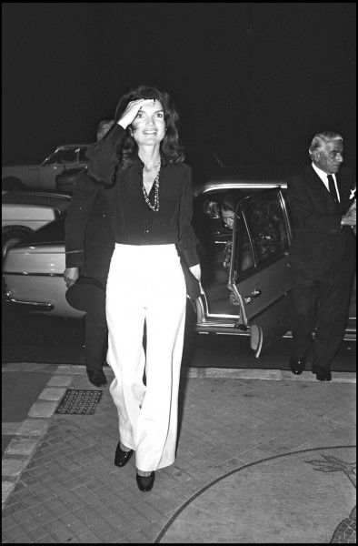 Simply Chic Jackie Jacqueline Kennedy Onassis The Icons Forever Chic by Meg