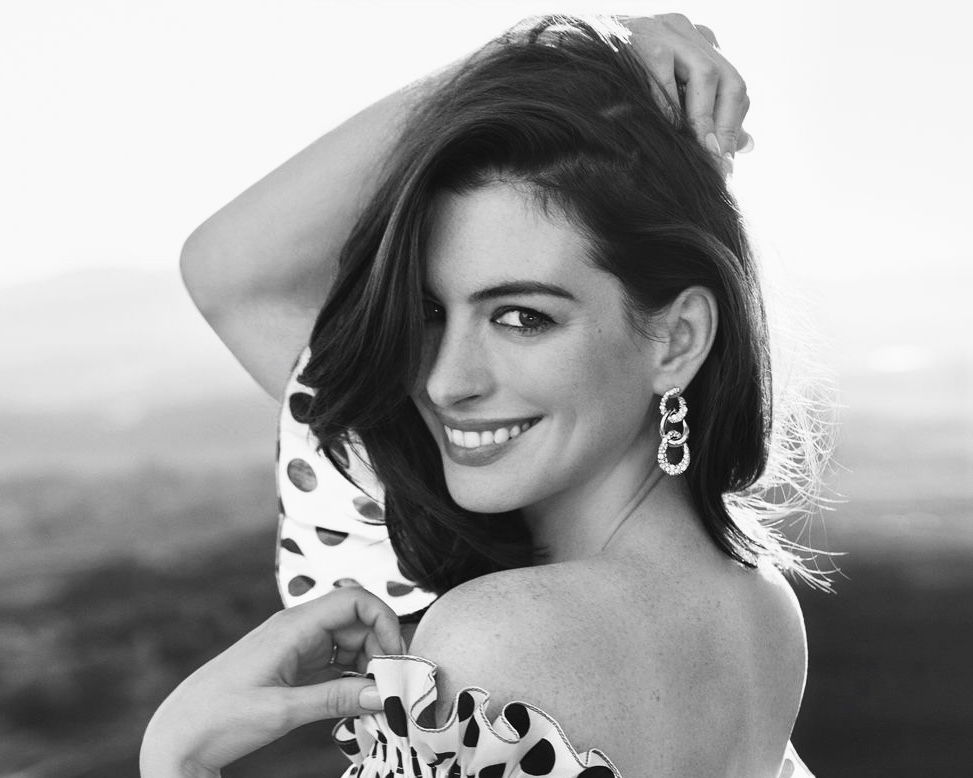 Anne Style Influencer Anne Hathaway Forever Chic by Meg